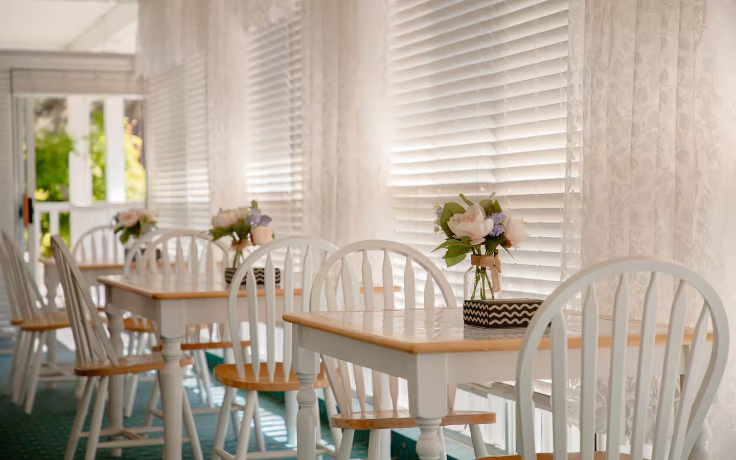 Light-filled summer room